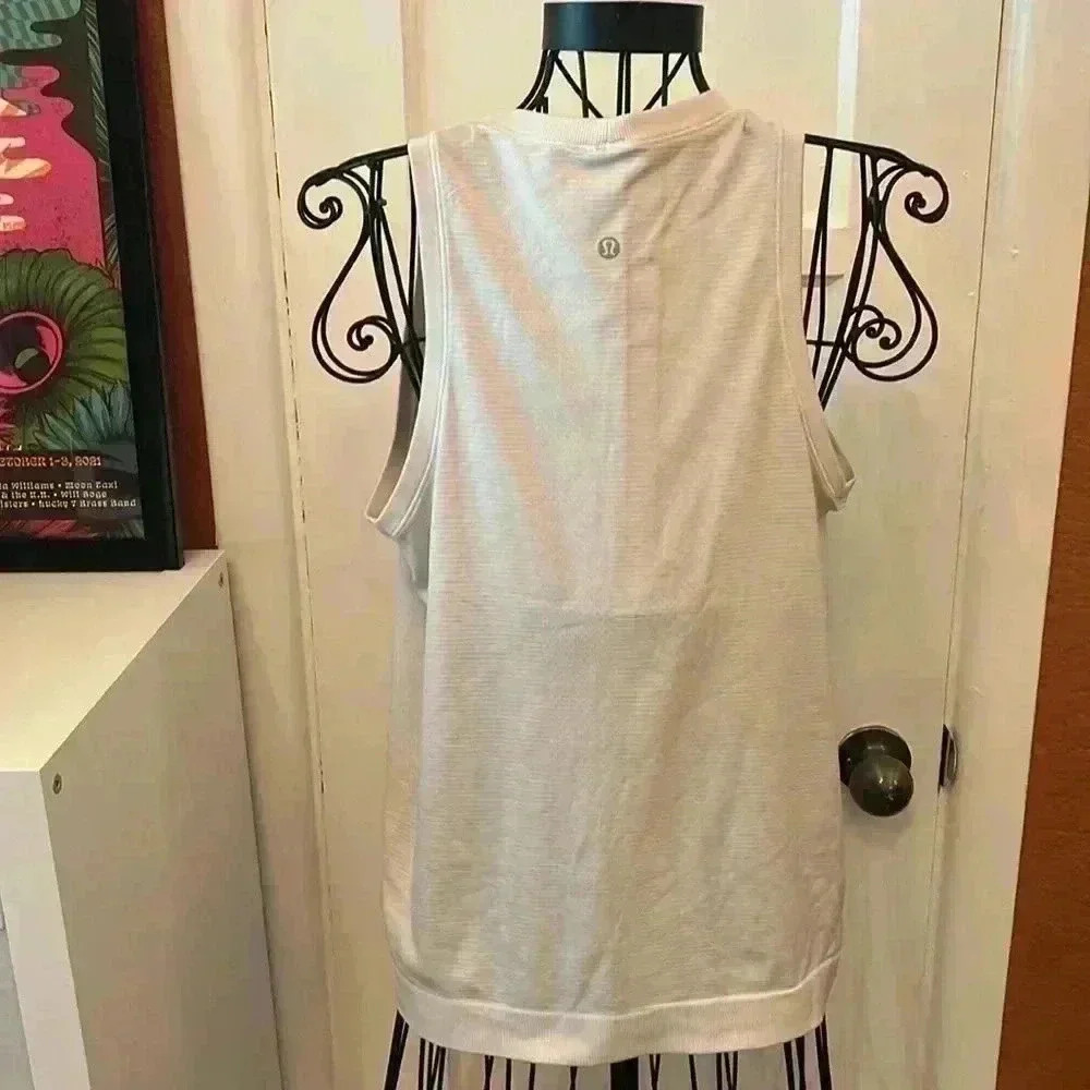 Lululemon Swiftly Breathe Muscle Tank Top-Sz 6 - Picture 4 of 5